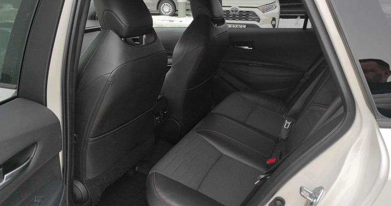 Toyota Corolla cena 103500 przebieg: 93272, rok produkcji 2020 z Zwierzyniec małe 211